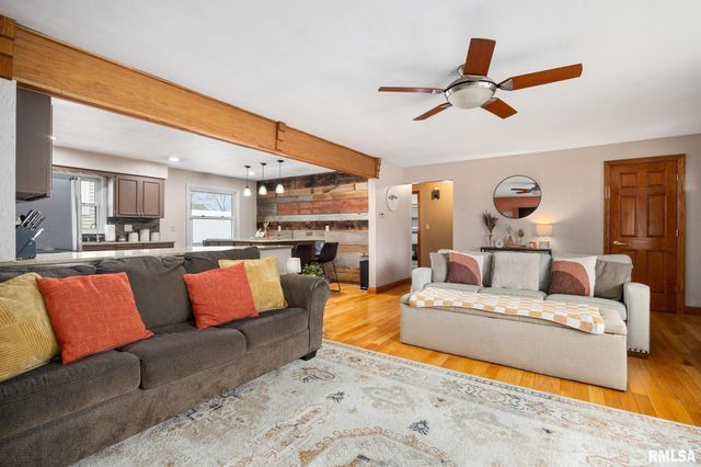 1500 HIGHWOOD Avenue, Pekin, IL 61554