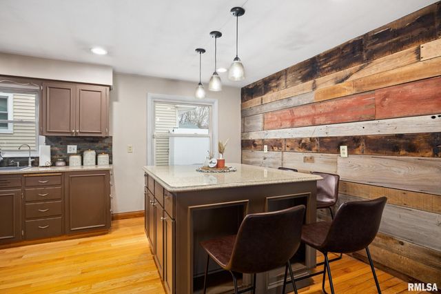 1500 HIGHWOOD Avenue, Pekin, IL 61554