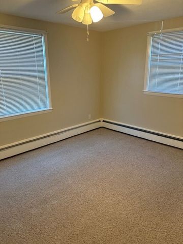 22 Laurel Lane 2, Lincoln, RI 02865