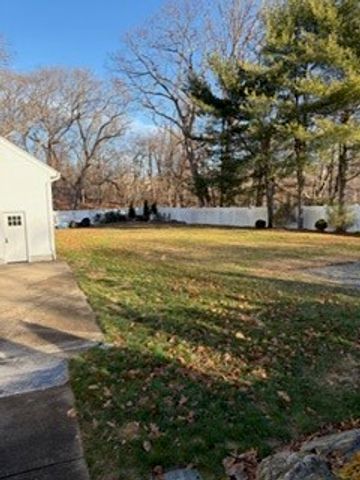 22 Laurel Lane 2, Lincoln, RI 02865