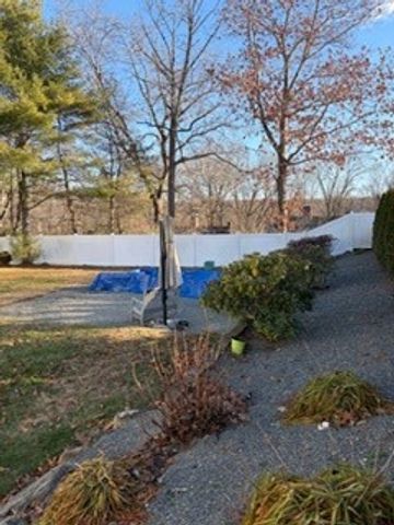 22 Laurel Lane 2, Lincoln, RI 02865