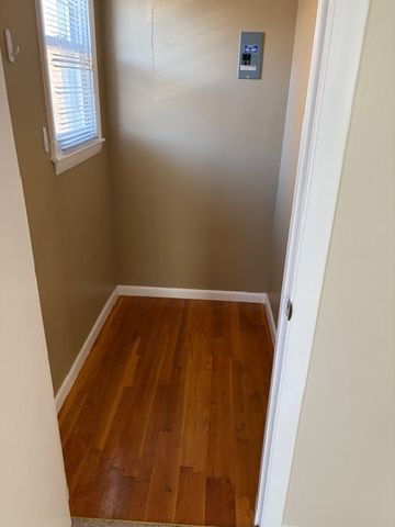 22 Laurel Lane 2, Lincoln, RI 02865