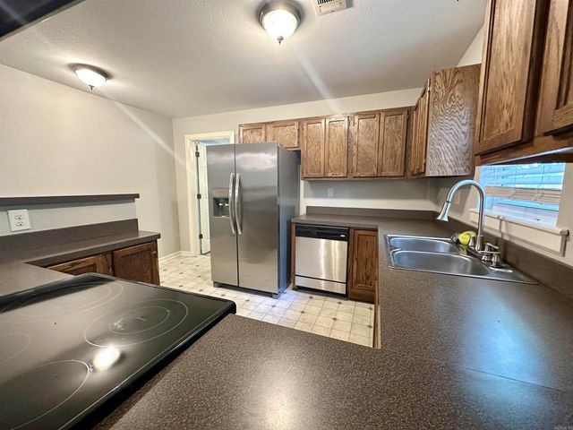 1715 Hobson Avenue, Hot Springs, AR 71913