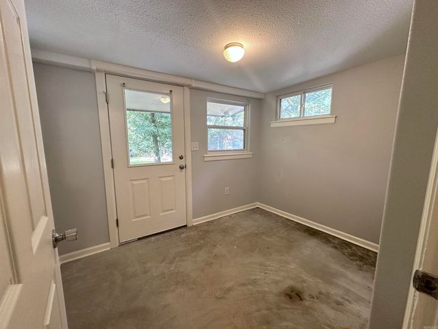 1715 Hobson Avenue, Hot Springs, AR 71913