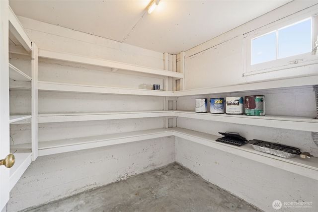 1209 S Sunset Drive, Tacoma, WA 98465