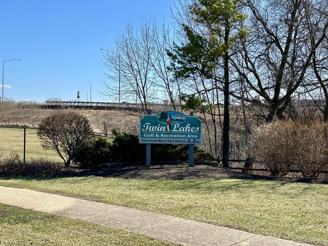 909 E Kenilworth Avenue 420, Palatine, IL 60074