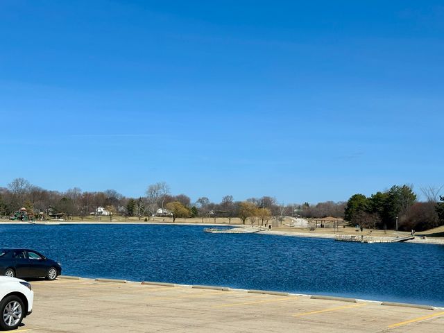 909 E Kenilworth Avenue 420, Palatine, IL 60074