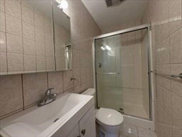 73 Thatcher St 201, Brookline, MA 02446