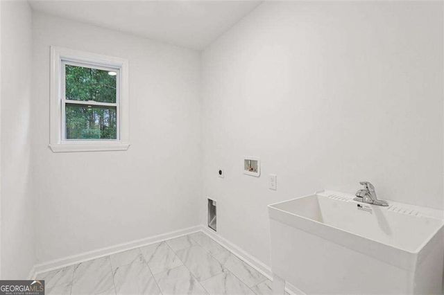 7896 Winkman Drive, Fairburn, GA 30213