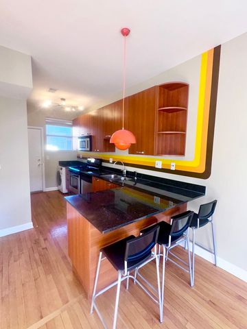 1334 W Estes Avenue 3S, Chicago, IL 60626