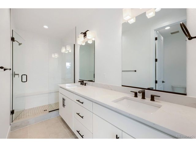 10904 E Hinsdale Cir, Centennial, CO 80112