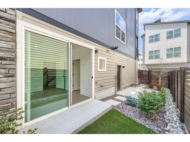 10904 E Hinsdale Cir, Centennial, CO 80112