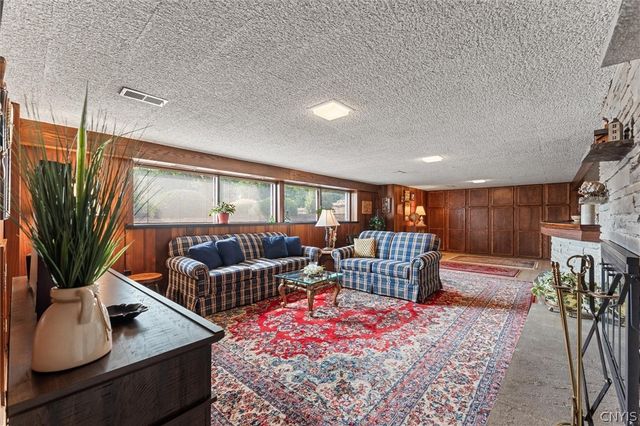 4849 Glenfield Drive, Onondaga, NY 13215