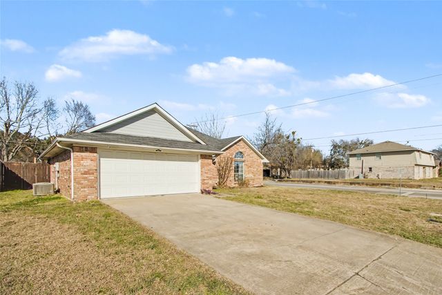 3502 Stanford Street, Greenville, TX 75401