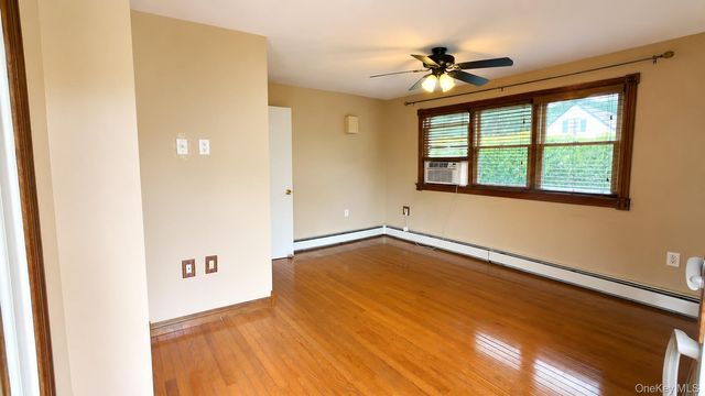 42 Whitney Avenue, Syosset, NY 11791