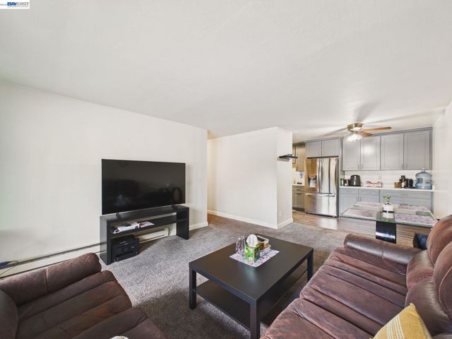 1750 Halford Ave 211, Santa Clara, CA 95051