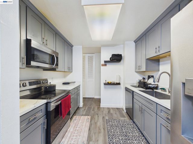 1750 Halford Ave 211, Santa Clara, CA 95051