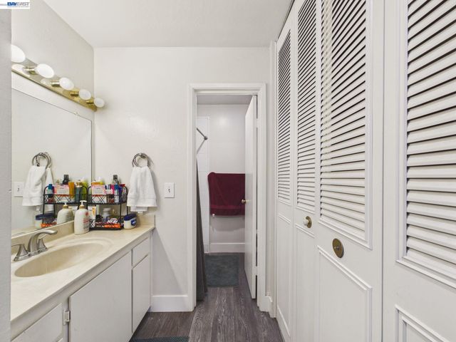 1750 Halford Ave 211, Santa Clara, CA 95051