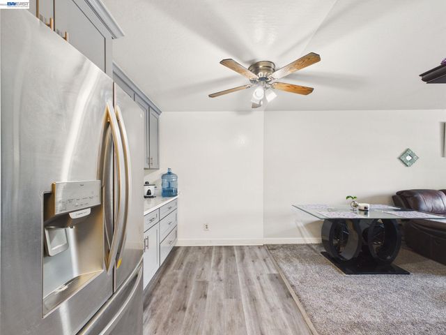 1750 Halford Ave 211, Santa Clara, CA 95051