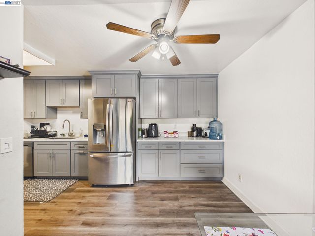 1750 Halford Ave 211, Santa Clara, CA 95051