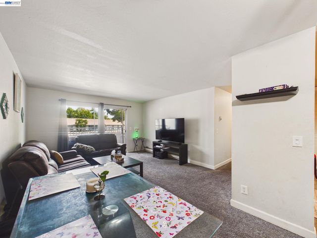 1750 Halford Ave 211, Santa Clara, CA 95051