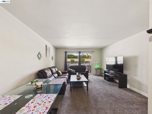 1750 Halford Ave 211, Santa Clara, CA 95051
