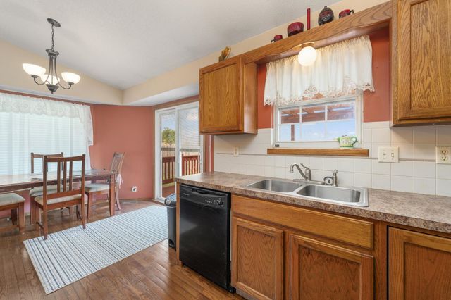1764 N Myers Cir, Mulvane, KS 67110
