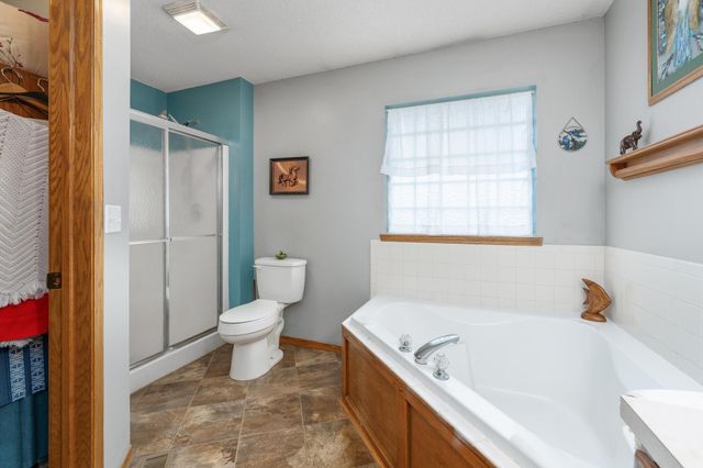 1764 N Myers Cir, Mulvane, KS 67110