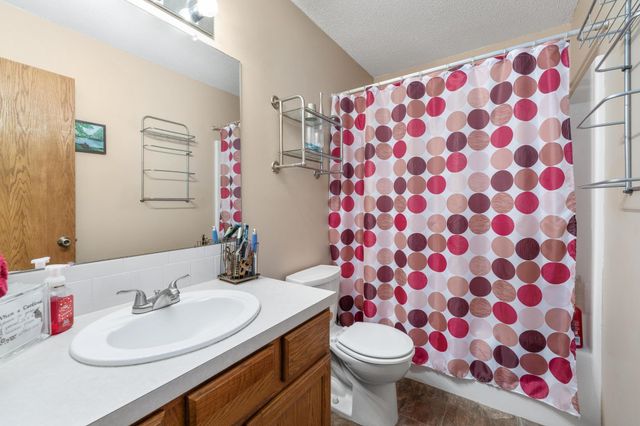 1764 N Myers Cir, Mulvane, KS 67110