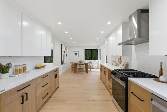 2766 Carolina Avenue, Redwood City, CA 94061