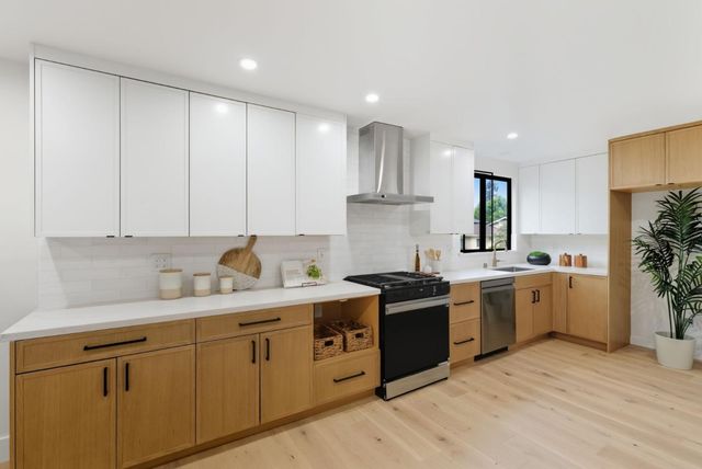 2766 Carolina Avenue, Redwood City, CA 94061