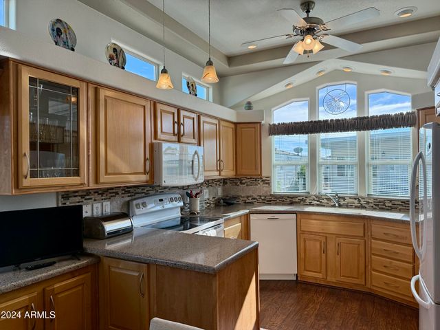 7750 E BROADWAY Road 776, Mesa, AZ 85208