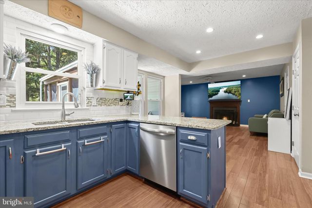 9533 RED APPLE LN, Columbia, MD 21046