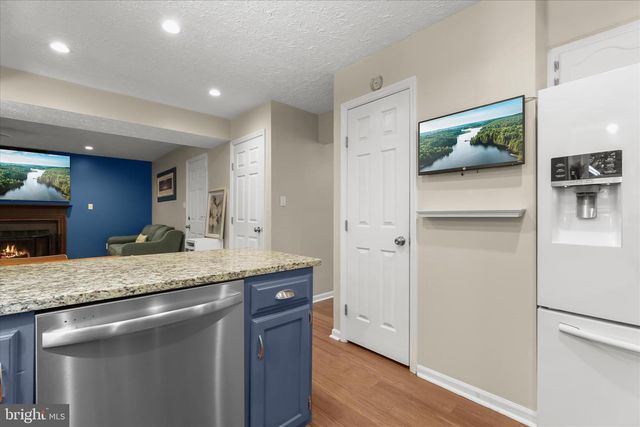 9533 RED APPLE LN, Columbia, MD 21046