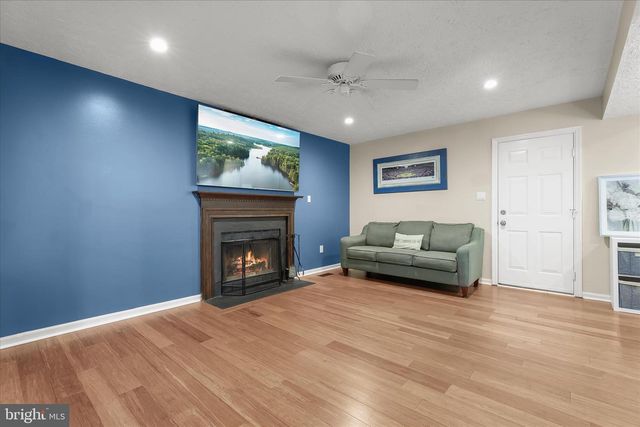 9533 RED APPLE LN, Columbia, MD 21046