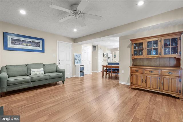 9533 RED APPLE LN, Columbia, MD 21046