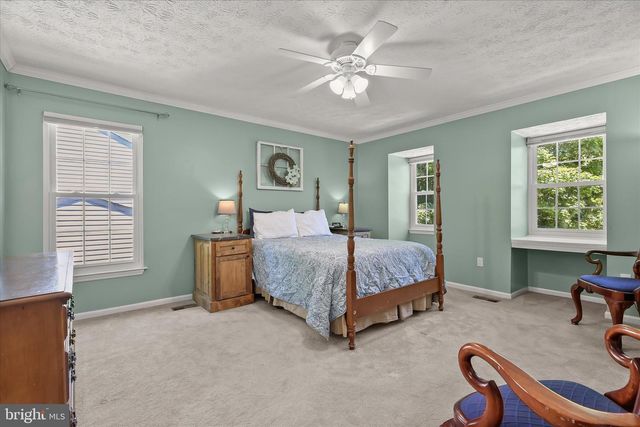 9533 RED APPLE LN, Columbia, MD 21046