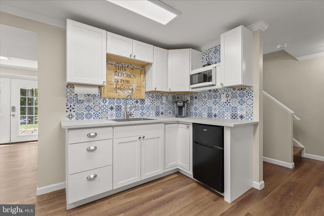9533 RED APPLE LN, Columbia, MD 21046