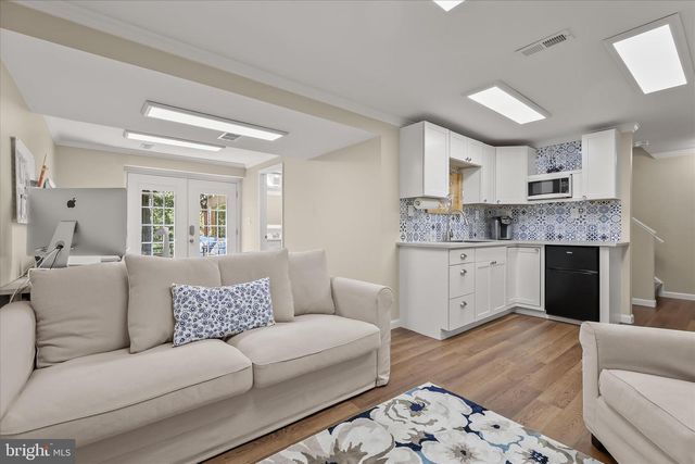 9533 RED APPLE LN, Columbia, MD 21046