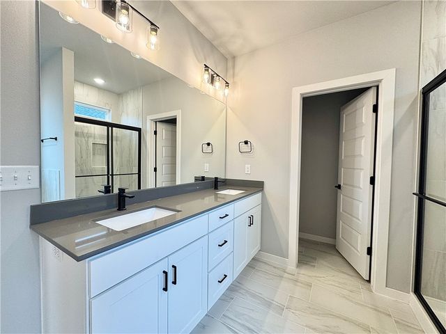 5900 SW Chiefs Avenue, Bentonville, AR 72713