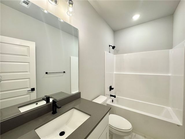 5900 SW Chiefs Avenue, Bentonville, AR 72713