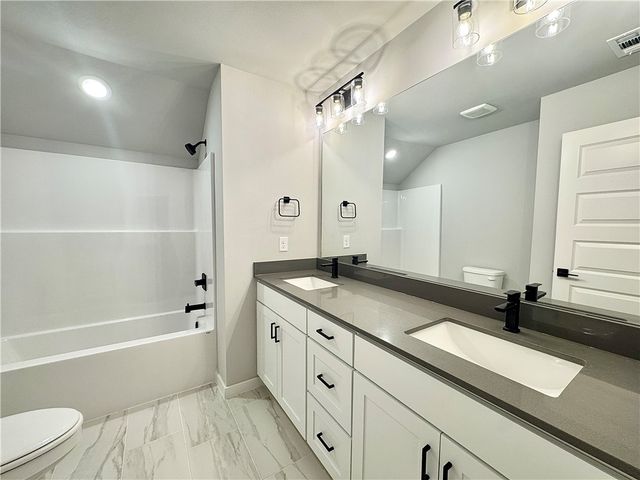 5900 SW Chiefs Avenue, Bentonville, AR 72713