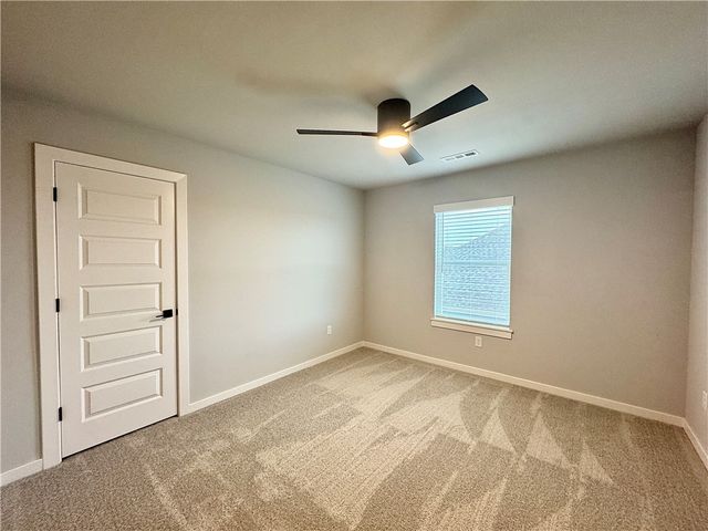 5900 SW Chiefs Avenue, Bentonville, AR 72713