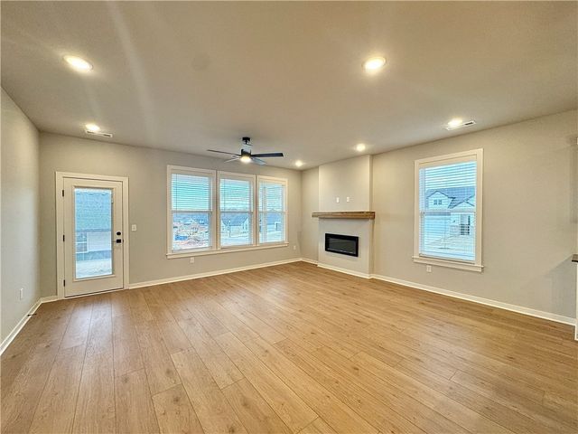 5900 SW Chiefs Avenue, Bentonville, AR 72713