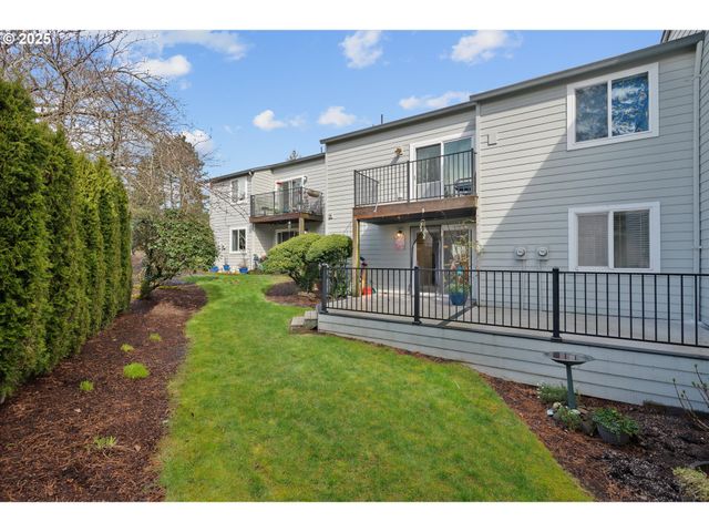 159 Sw FLORENCE Ave C15, Gresham, OR 97080