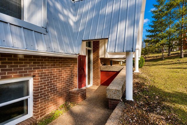 5014 Chaffin Dr, Nashville, TN 37221