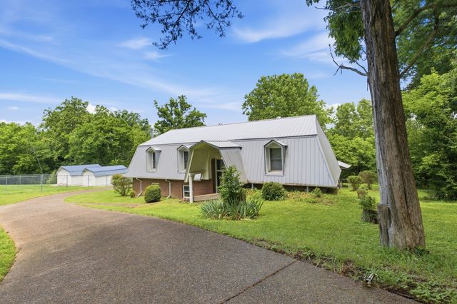 5014 Chaffin Dr, Nashville, TN 37221