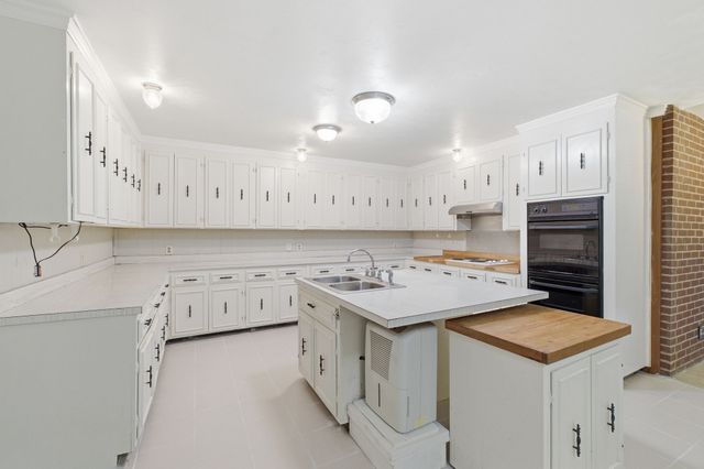 5014 Chaffin Dr, Nashville, TN 37221