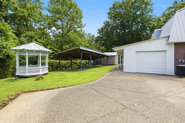 5014 Chaffin Dr, Nashville, TN 37221