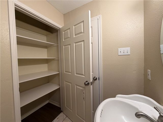 1618 Birch Pl, Corpus Christi, TX 78416